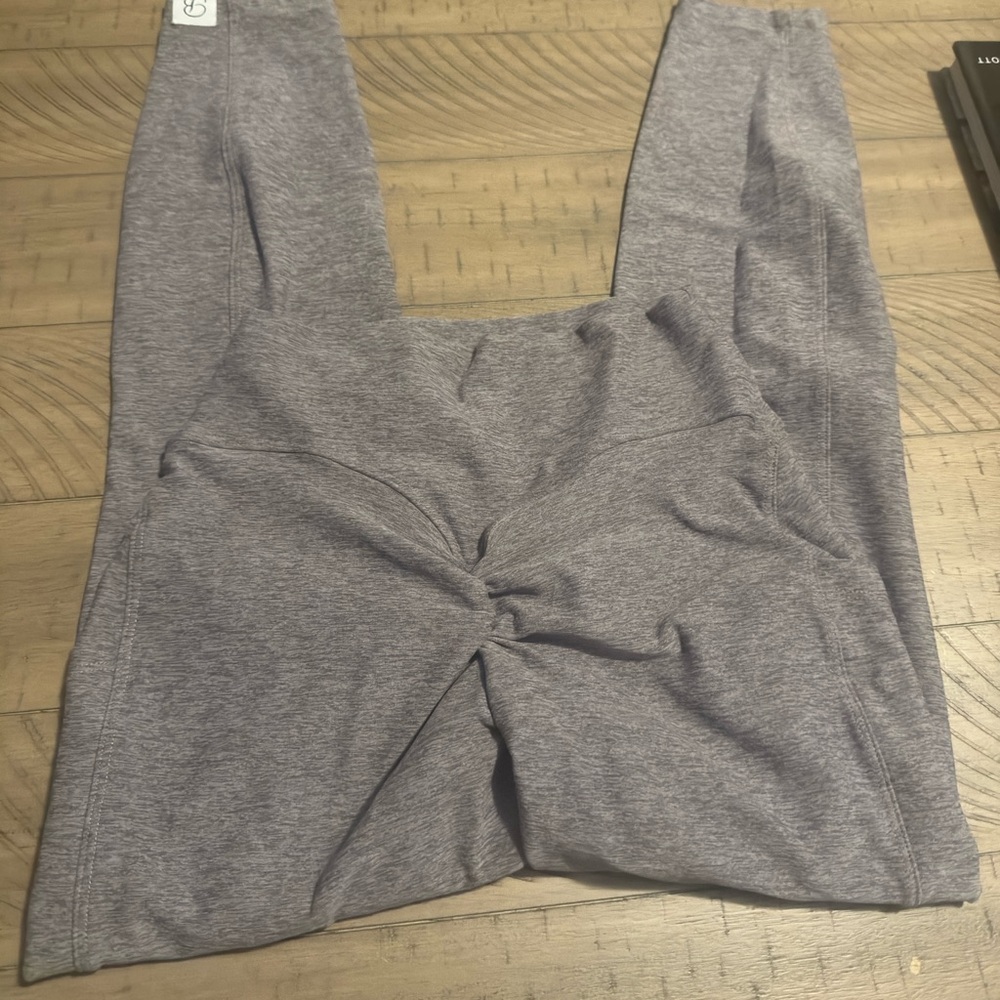 Bombshell toned 7/8 leggings size M